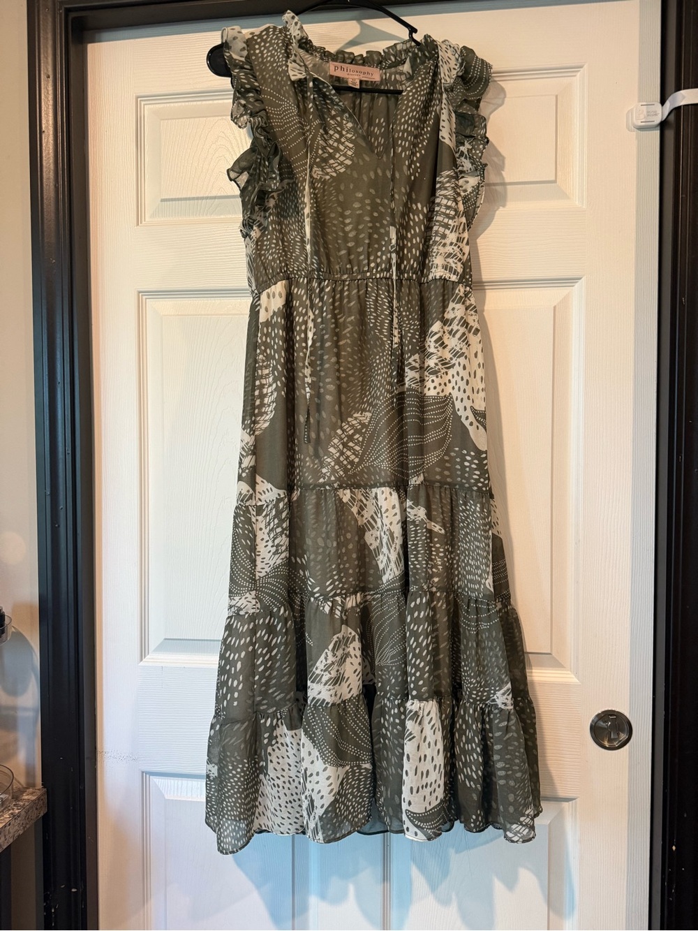 Philosophy Olive & Cream Tiered Ruffle Midi Dress